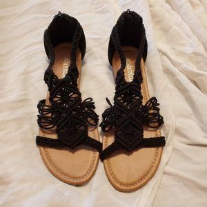BLACK SANDALS - OLIVIA MILLER